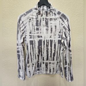 Under Armour Gray and White Sweatshirt